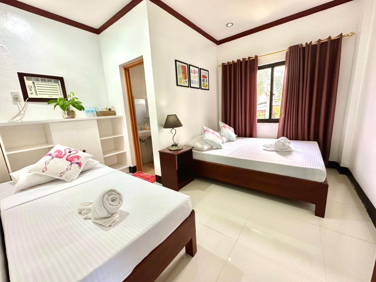 Endless Summer Hotel Baler - Housity