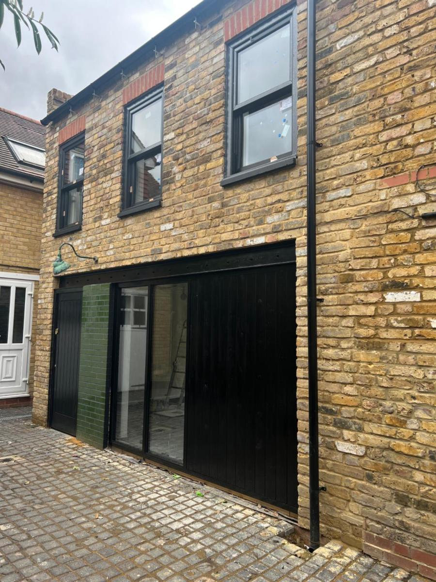 Private room in Mews house - Housity
