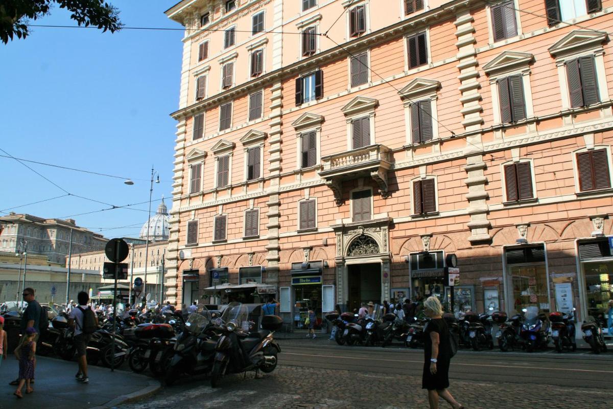 Have A Nice Holiday - Luxury Rooms - Housity