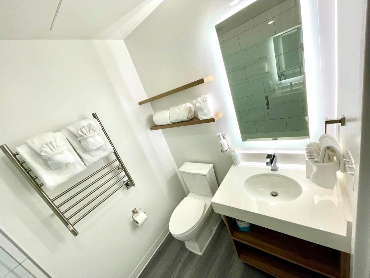 Modern ski in and out condo hotel at YotelPAD - Housity
