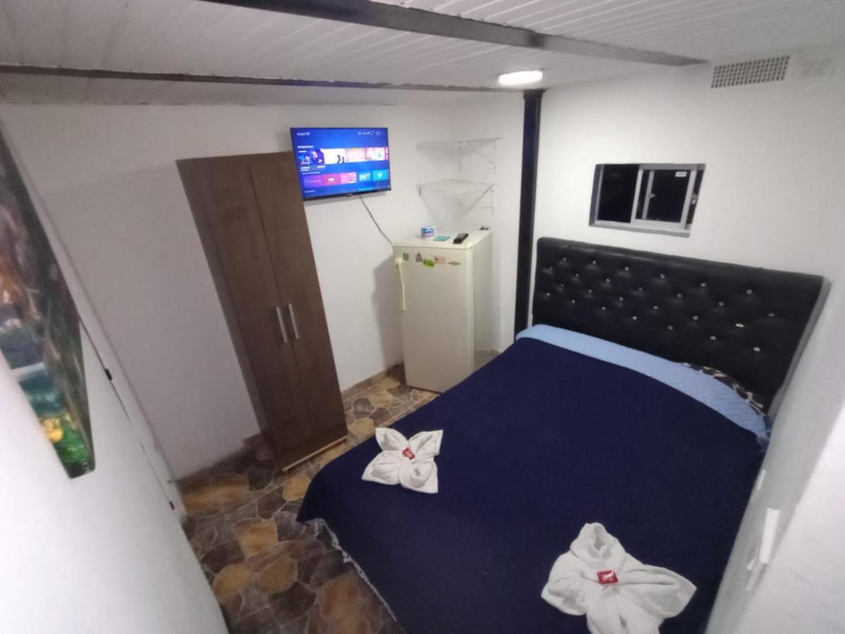cerca a embajada americana Corferias centro club militar 201 - Housity