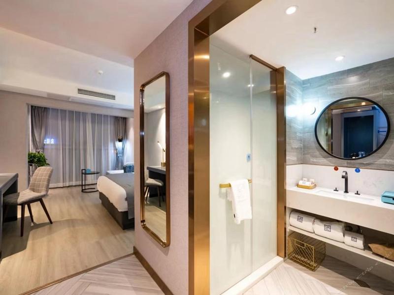 Lano Hotel Guiyang High Speed Rail North Station Dream City - Hizvo