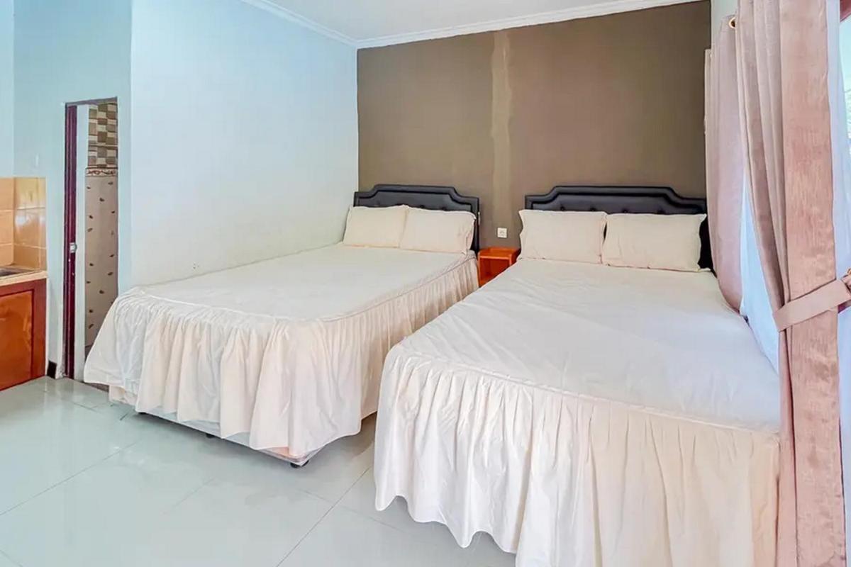 Villa Kampoeng City Wonosalam Mitra RedDoorz - Housity