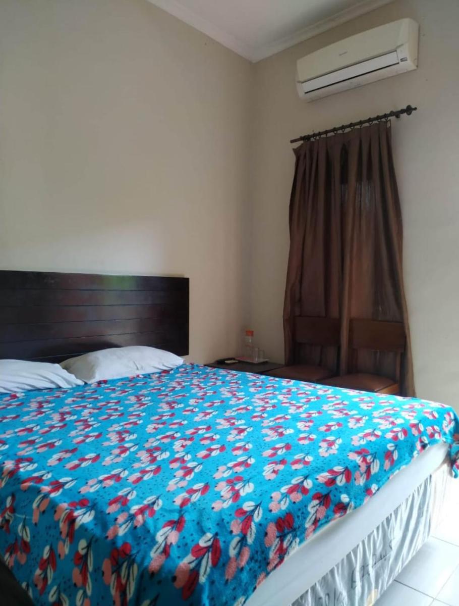 Tiara Puspita Laweyan Hotel - Housity