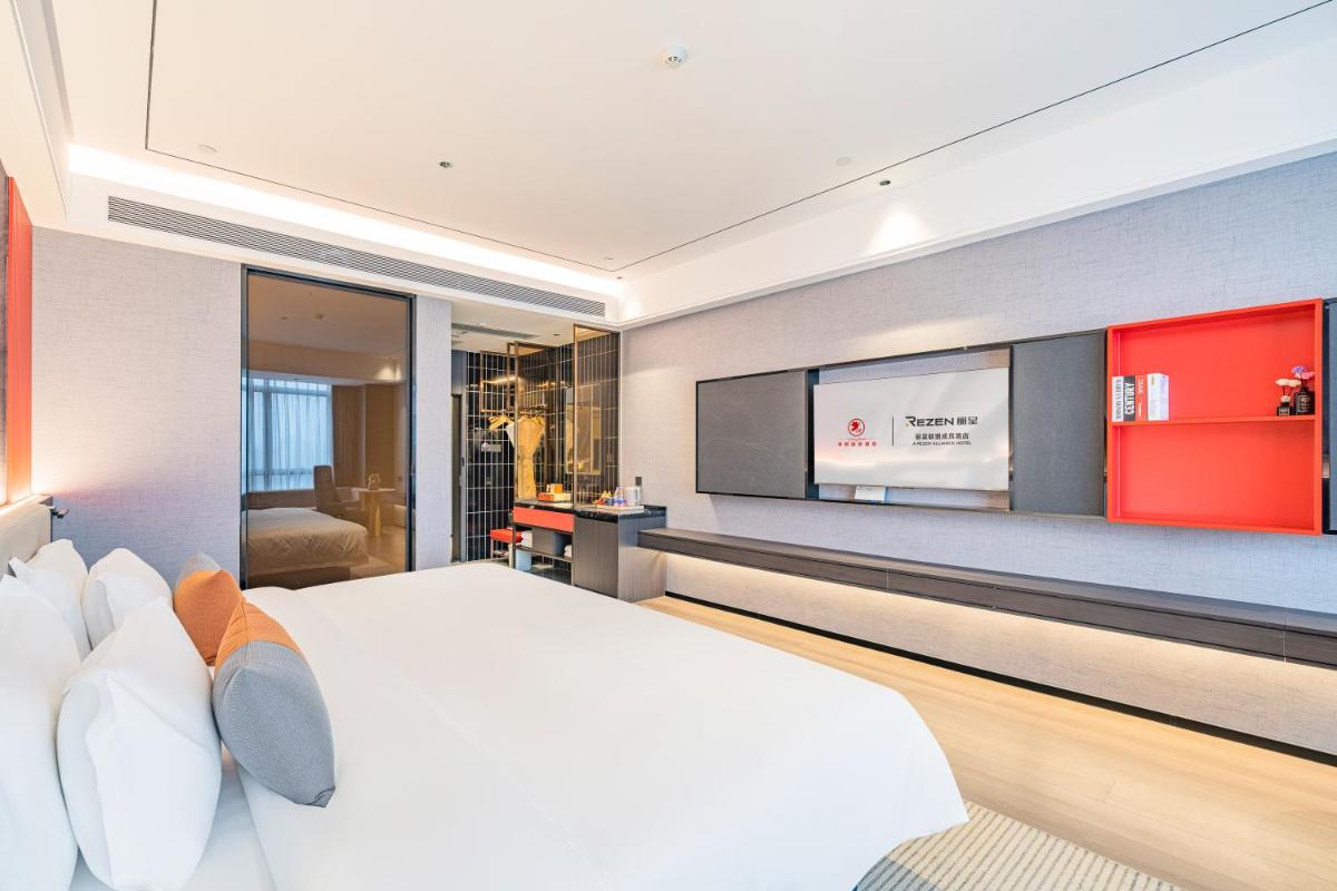 Ji Feng International Hotel - Nanning East Railway Station - Housity