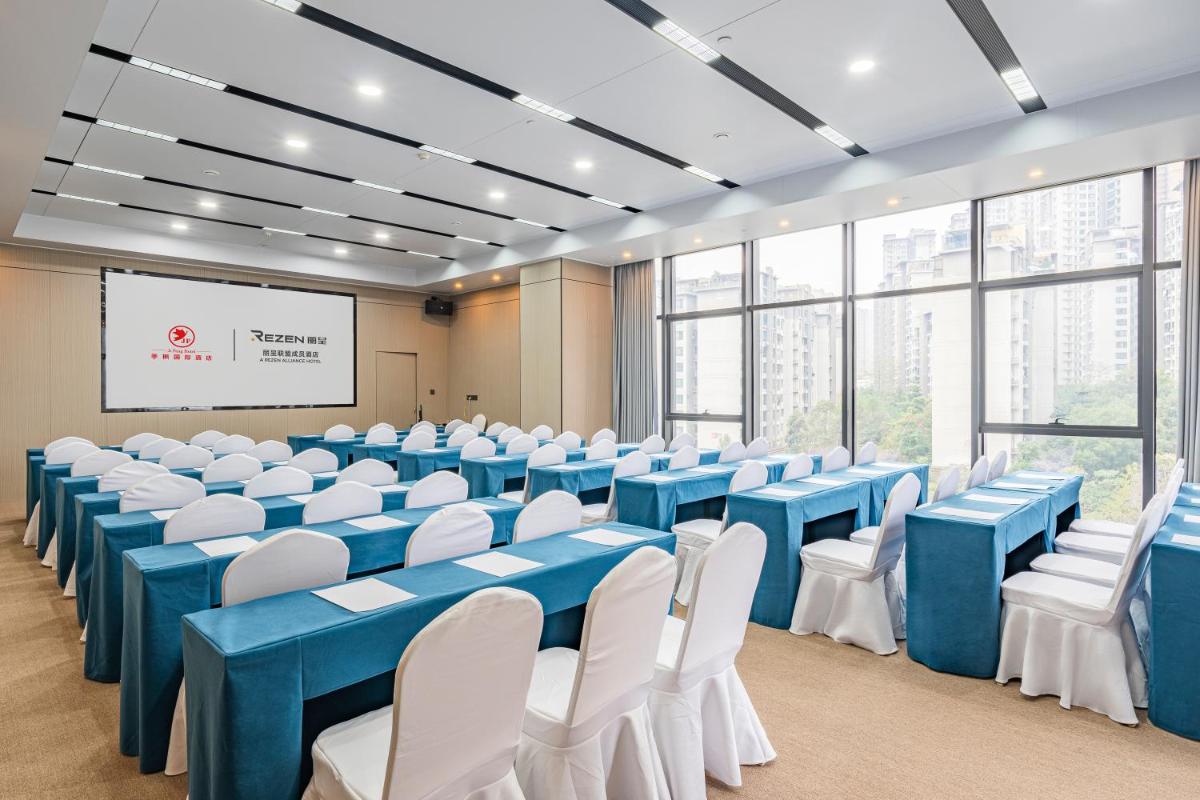 Ji Feng International Hotel - Nanning East Railway Station - Housity