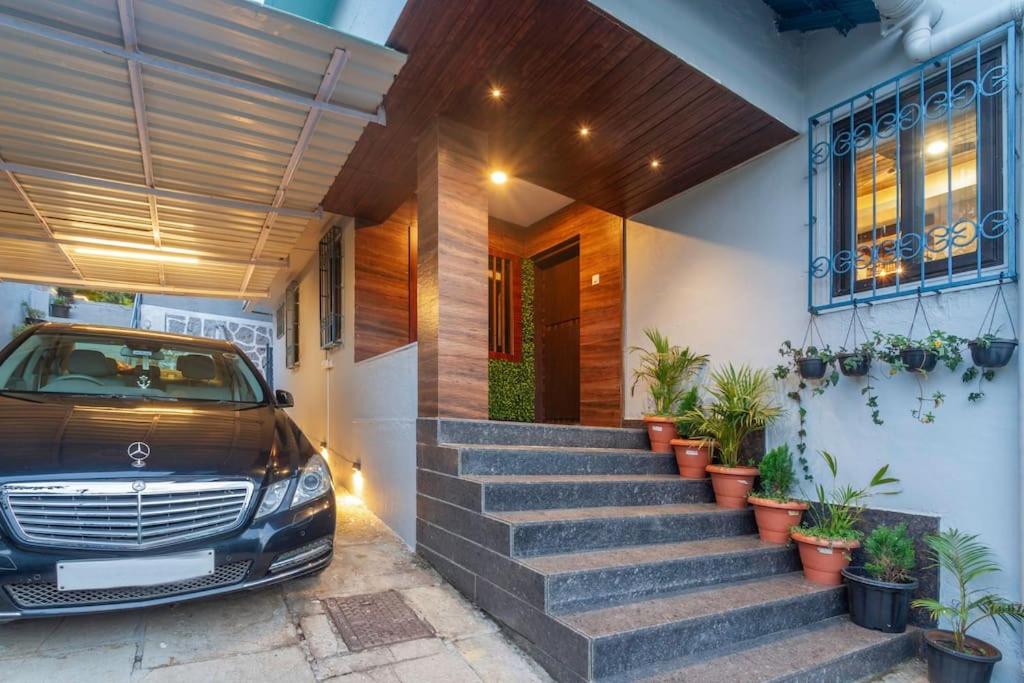 Woodside Villa - Housity