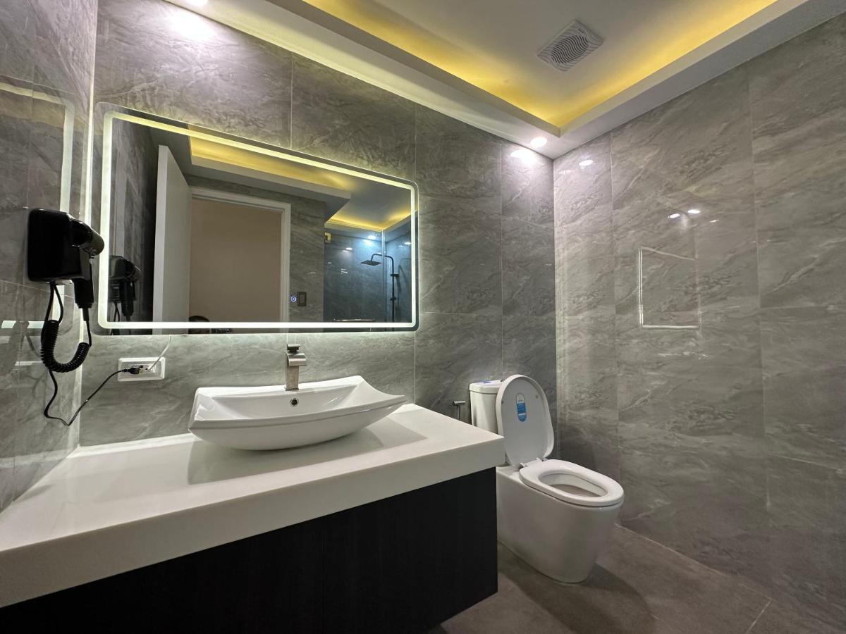 The Beach Suites at Pico De Loro - Housity
