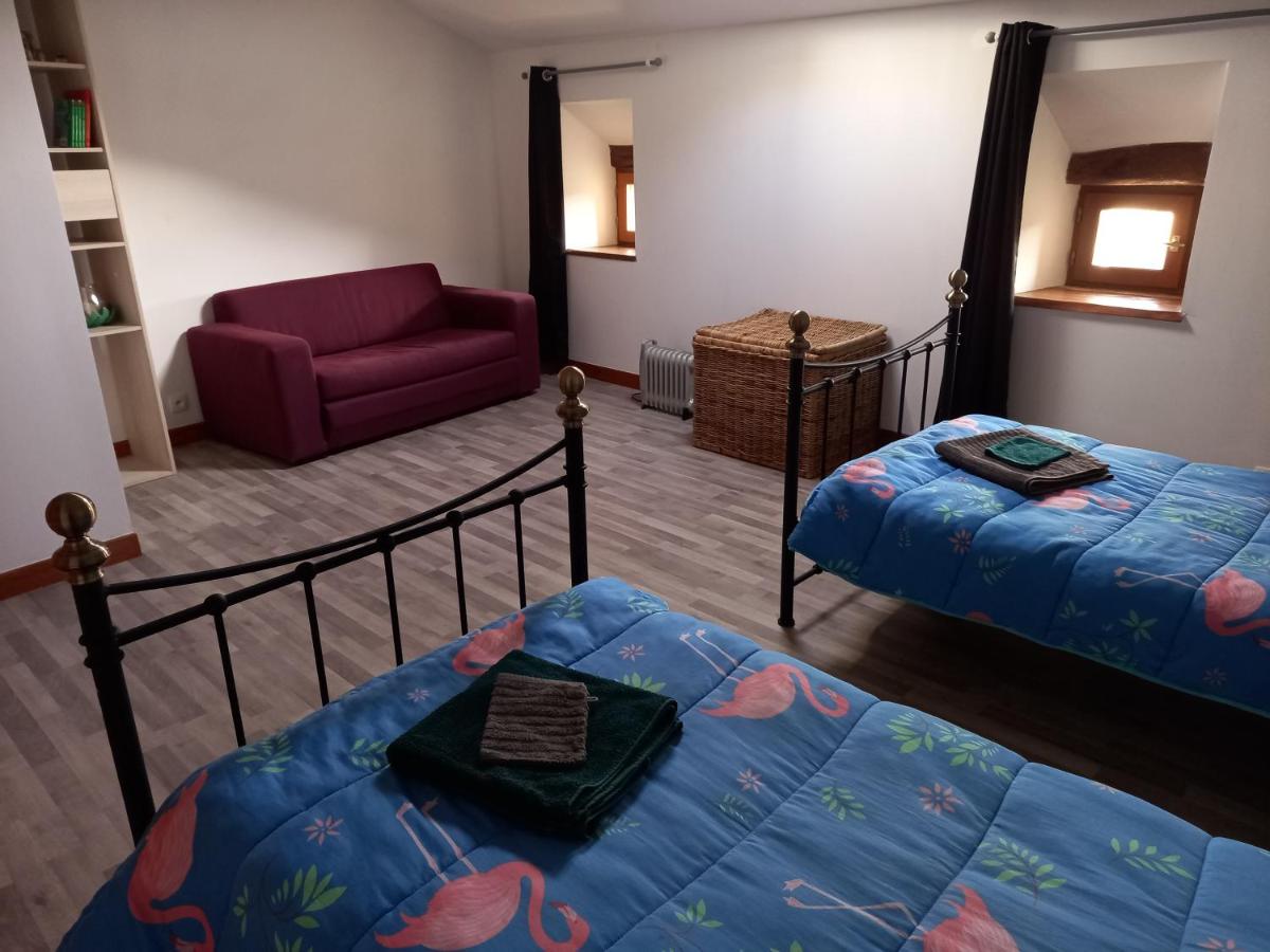 Le Papillon - Housity