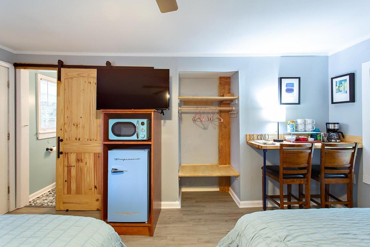 The Panacea Motel - Housity