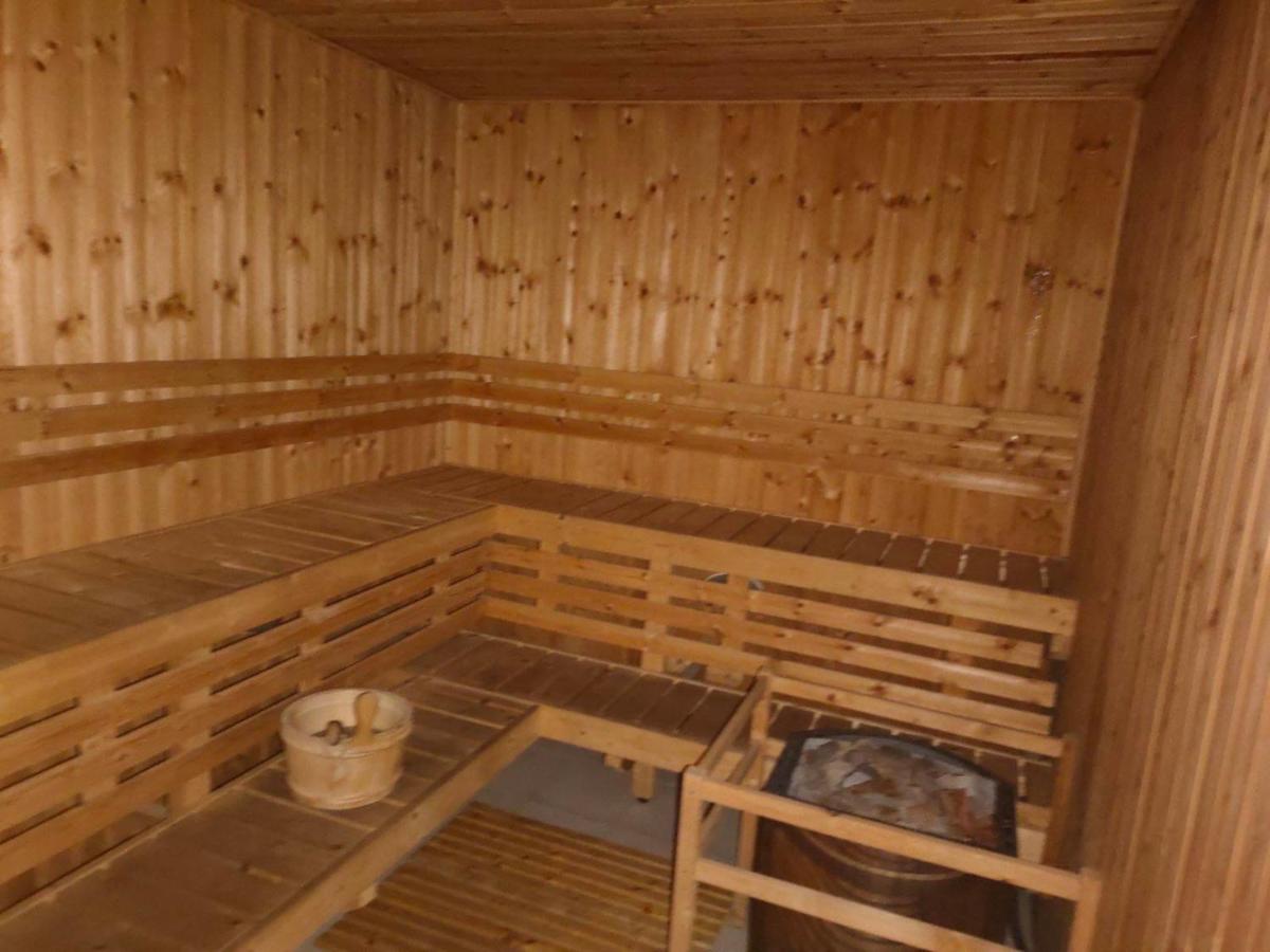 101 NB Samspacious accomodation place - Hizvo