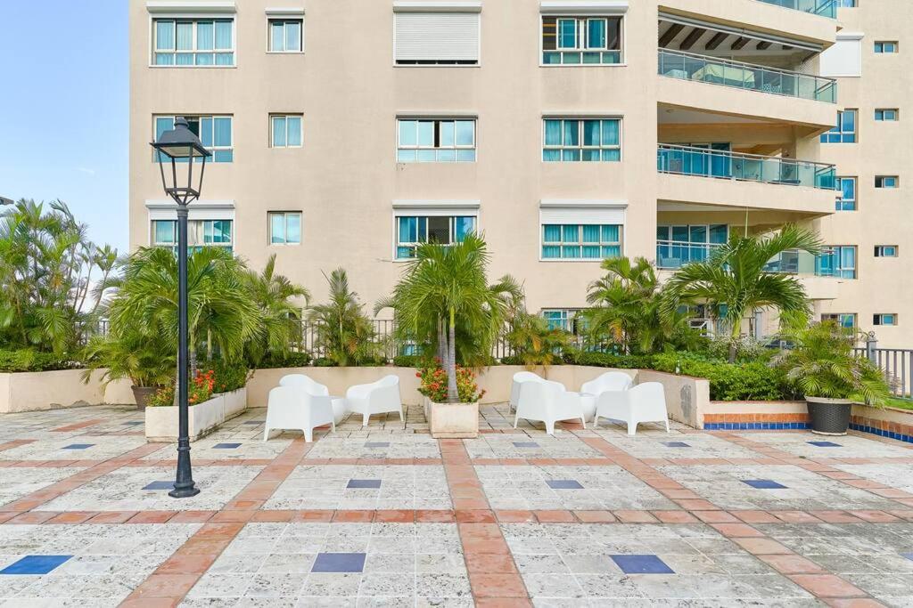 Luxurious Ocean View Suite - Housity