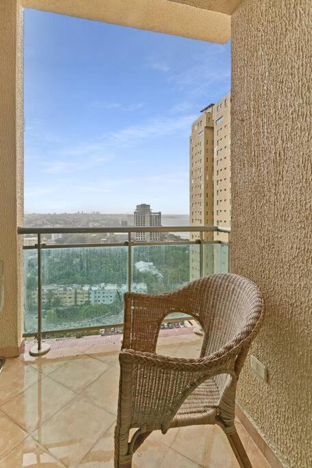 Luxurious Ocean View Suite - Housity