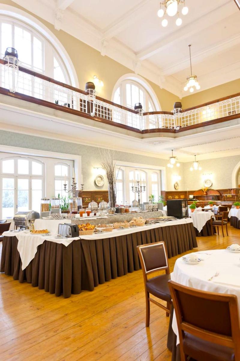 Um restaurante ou outro lugar para comer em Curia Palace Hotel & Spa
