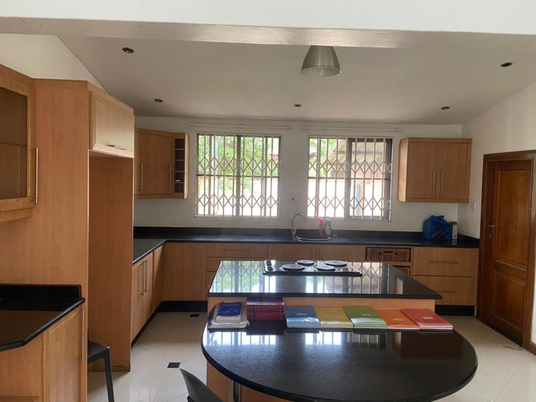 R.Kawimbe Apartments - Housity