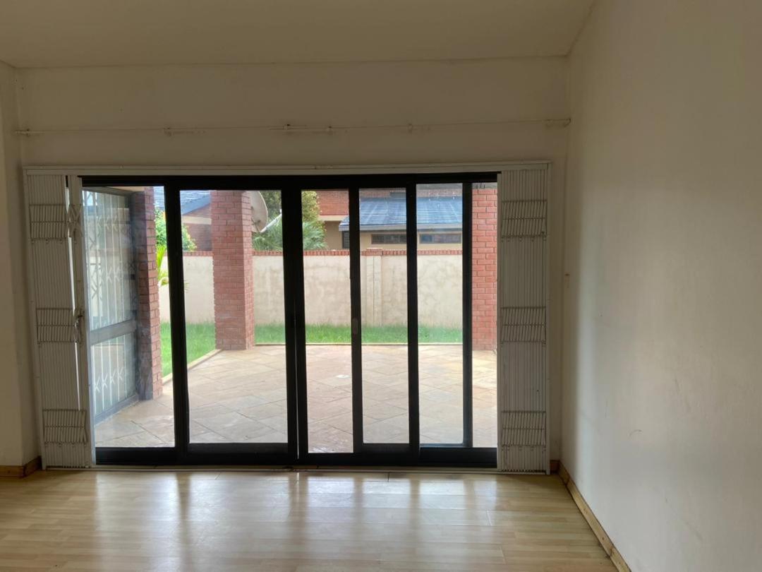 R.Kawimbe Apartments - Housity
