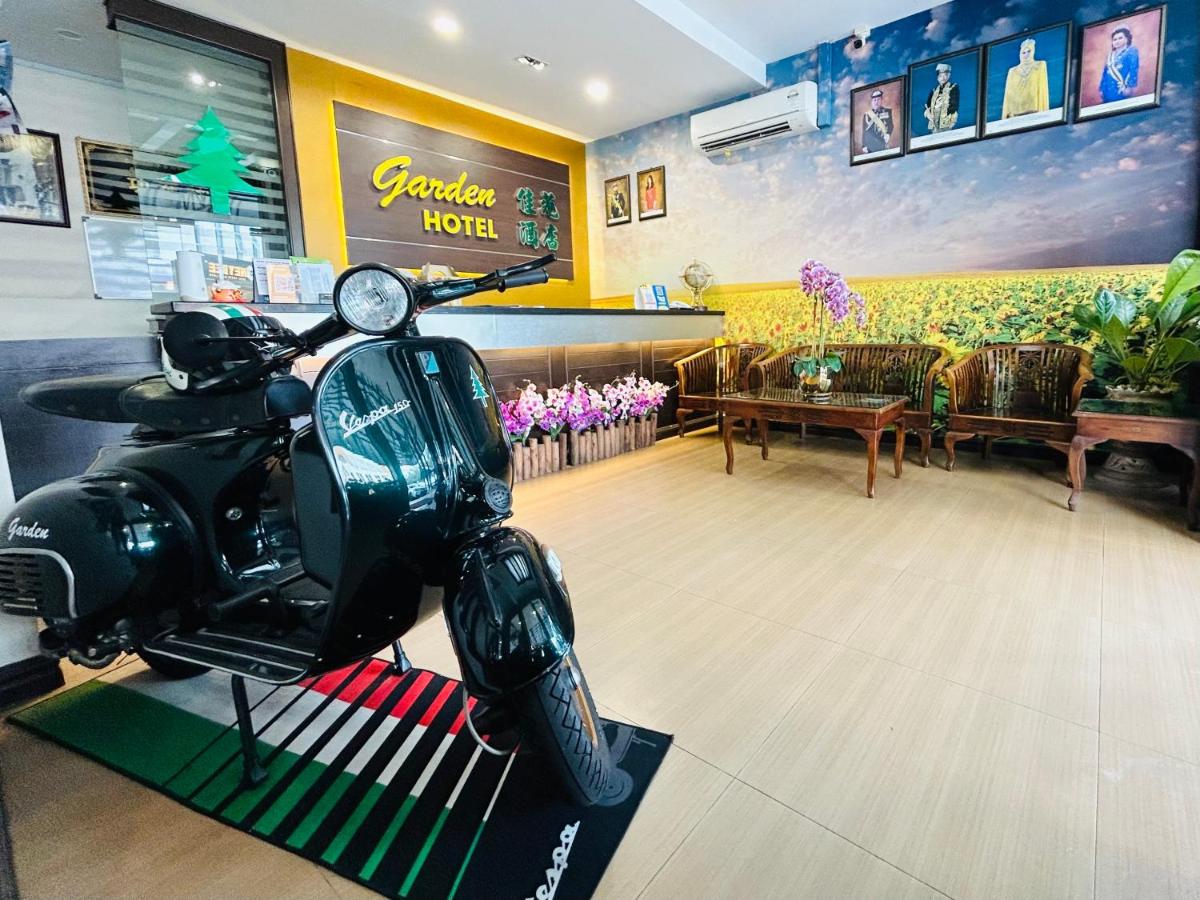 Pontian Garden Hotel - Housity