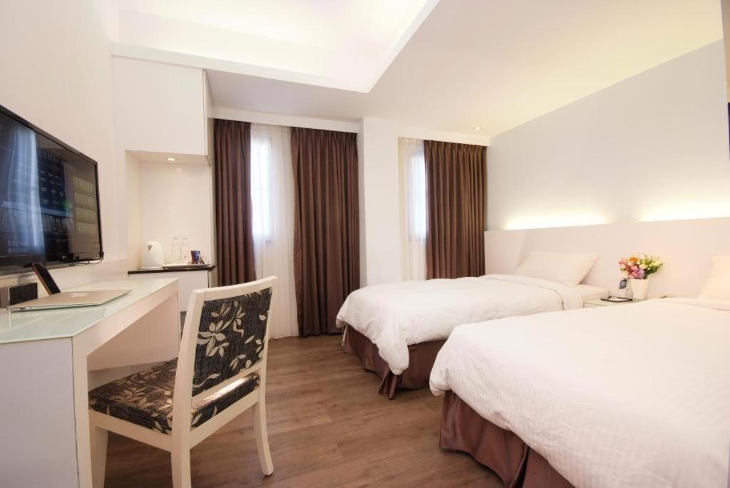 Taitung Yes Hotel - Housity