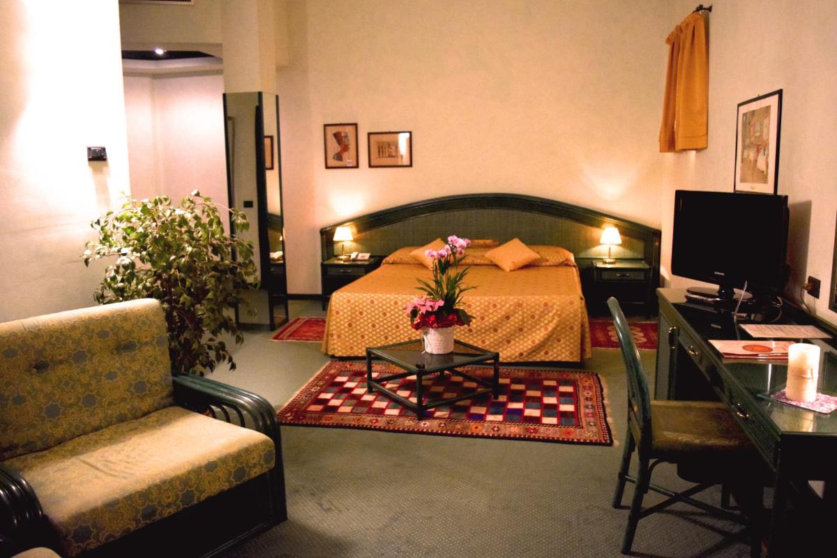 Antica Postumia - Housity