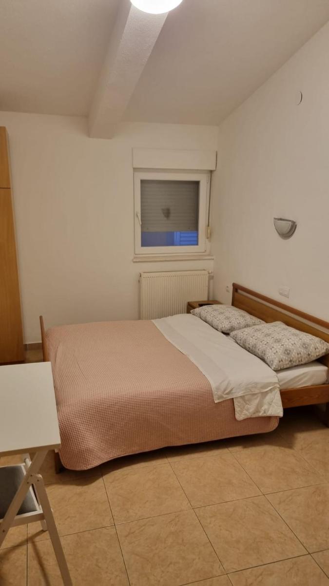 Apartments and rooms Niki 2 - Housity
