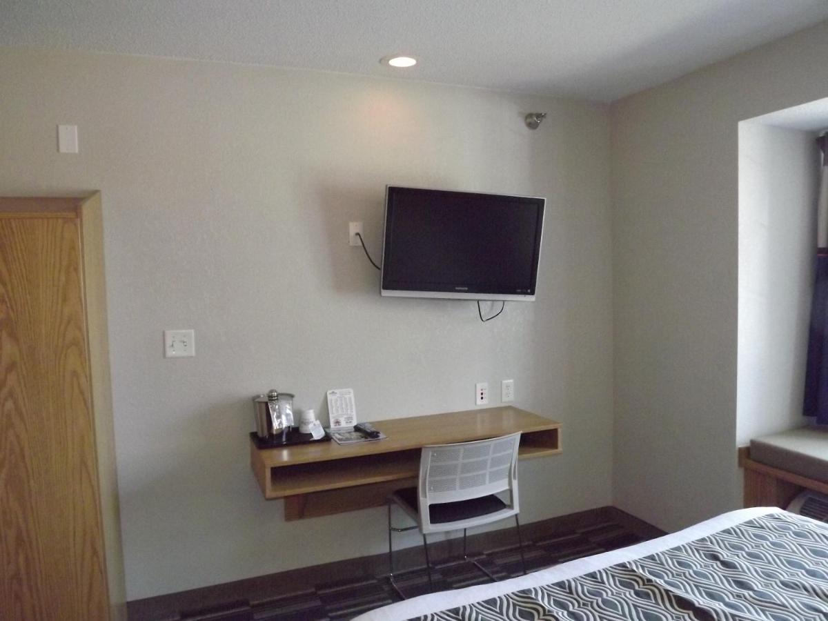 MICROTEL Inn and Suites - Ames - Housity
