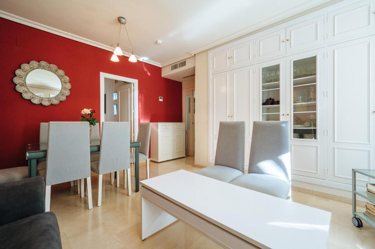 APARTAMENTO EN CASA PALACIO CON PISCINA 15 MAYO a 15 OCTUBRE - Housity