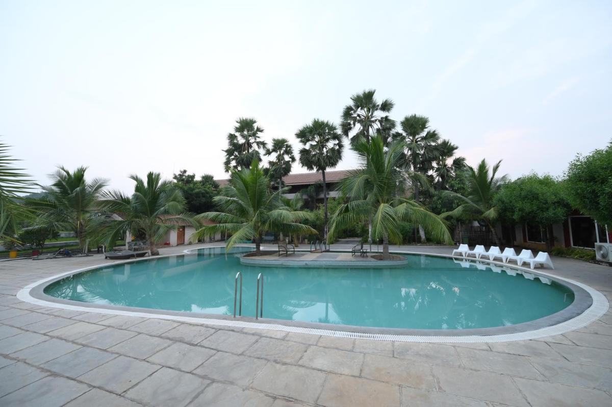 Suitetrails - Spree One Resort And Convention Annavaram