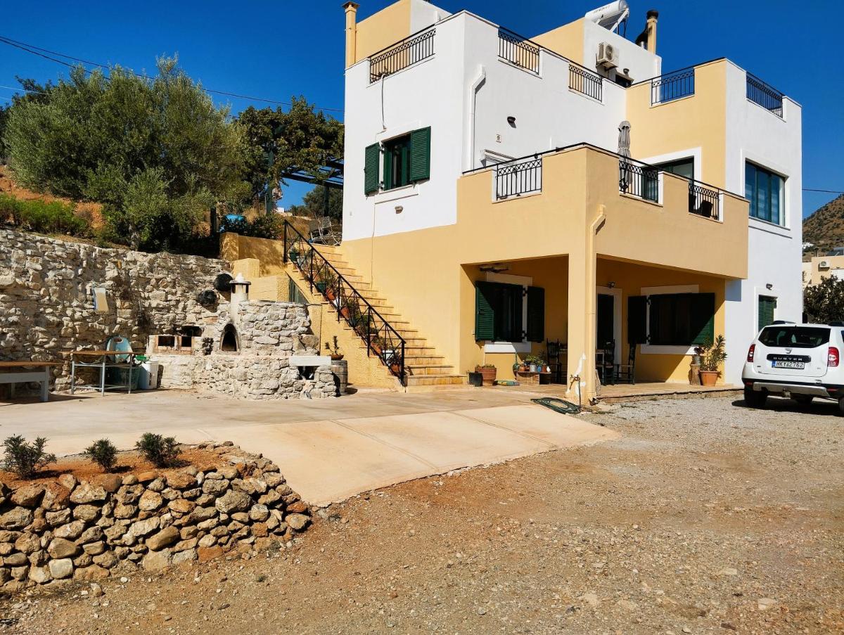 Το σπίτι που σε ταξιδεύει (The dream boat house). - Housity