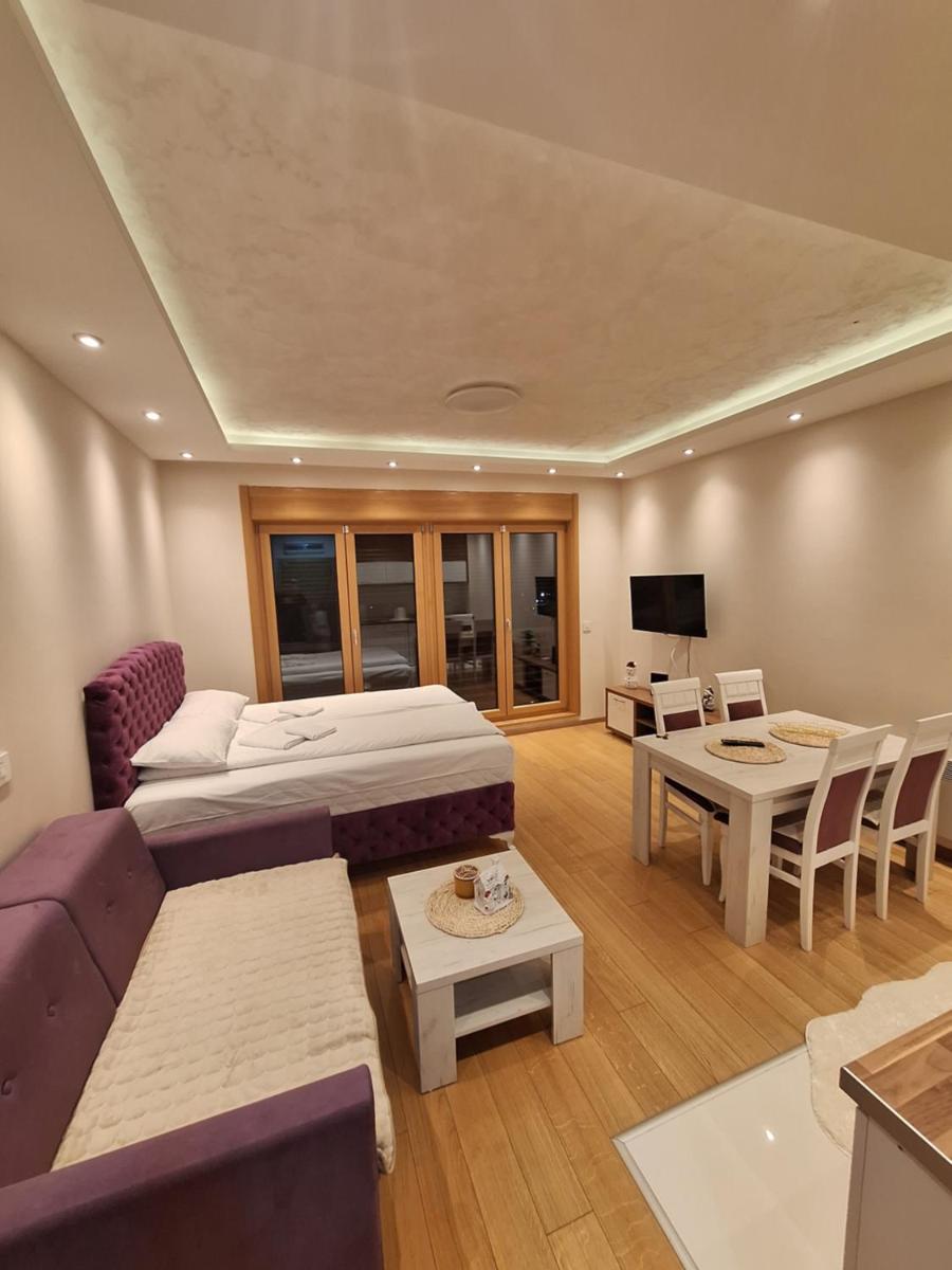 Falcon Zlatibor - Housity