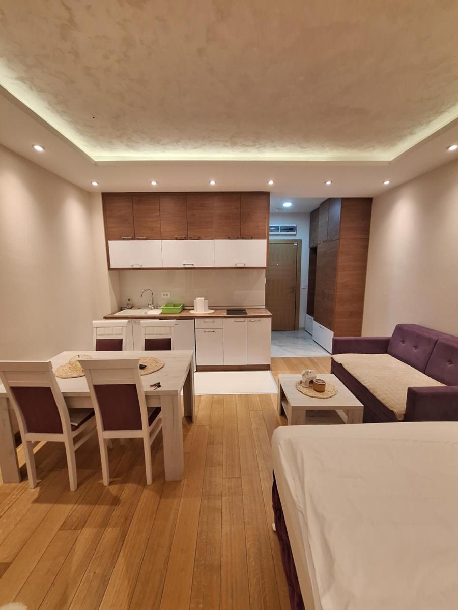 Falcon Zlatibor - Housity