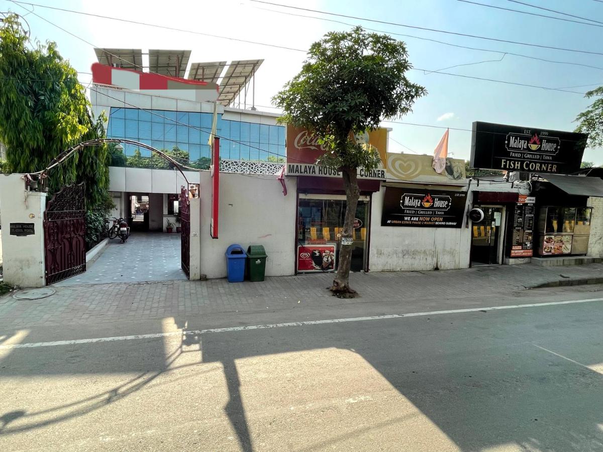 MALAYA HOUSE --Couples, Family, Corporate Favorite-- Near BMC Chowk ICONIC Mall - Housity