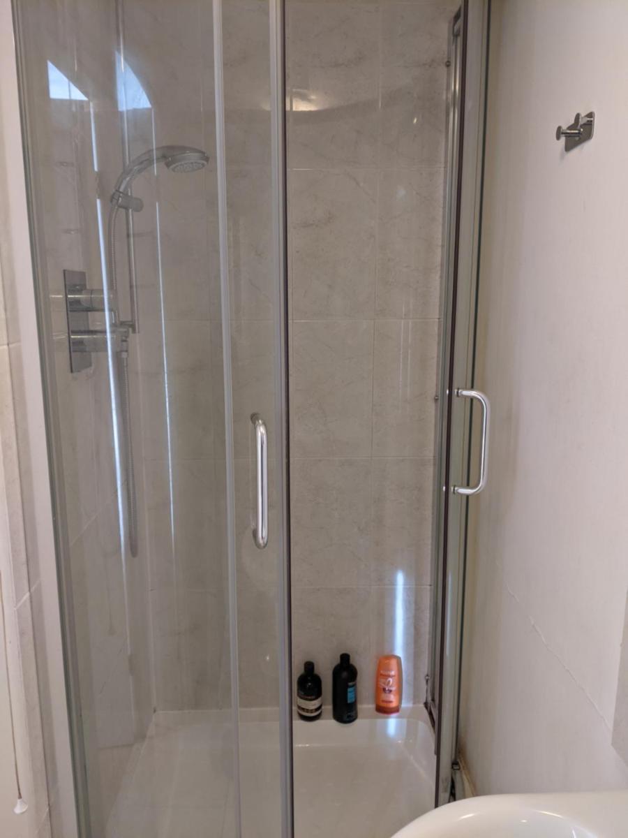 Central and peaceful room with your own bathroom - Housity