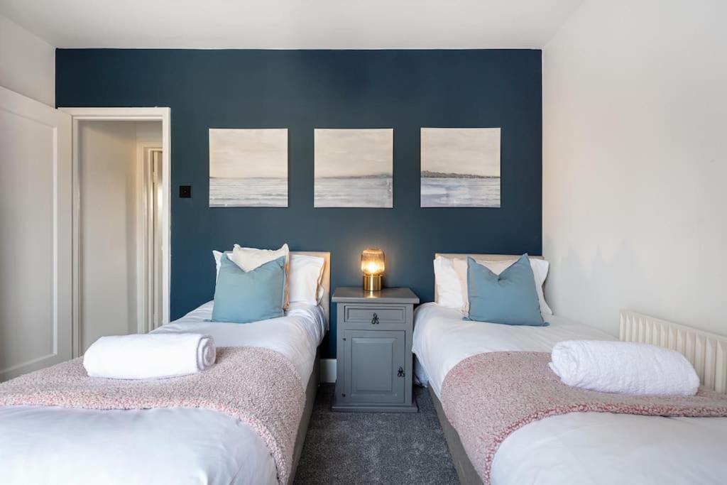 Newly Renovated 2 Bed Cottage - Long Stay Reduce Rate - Housity