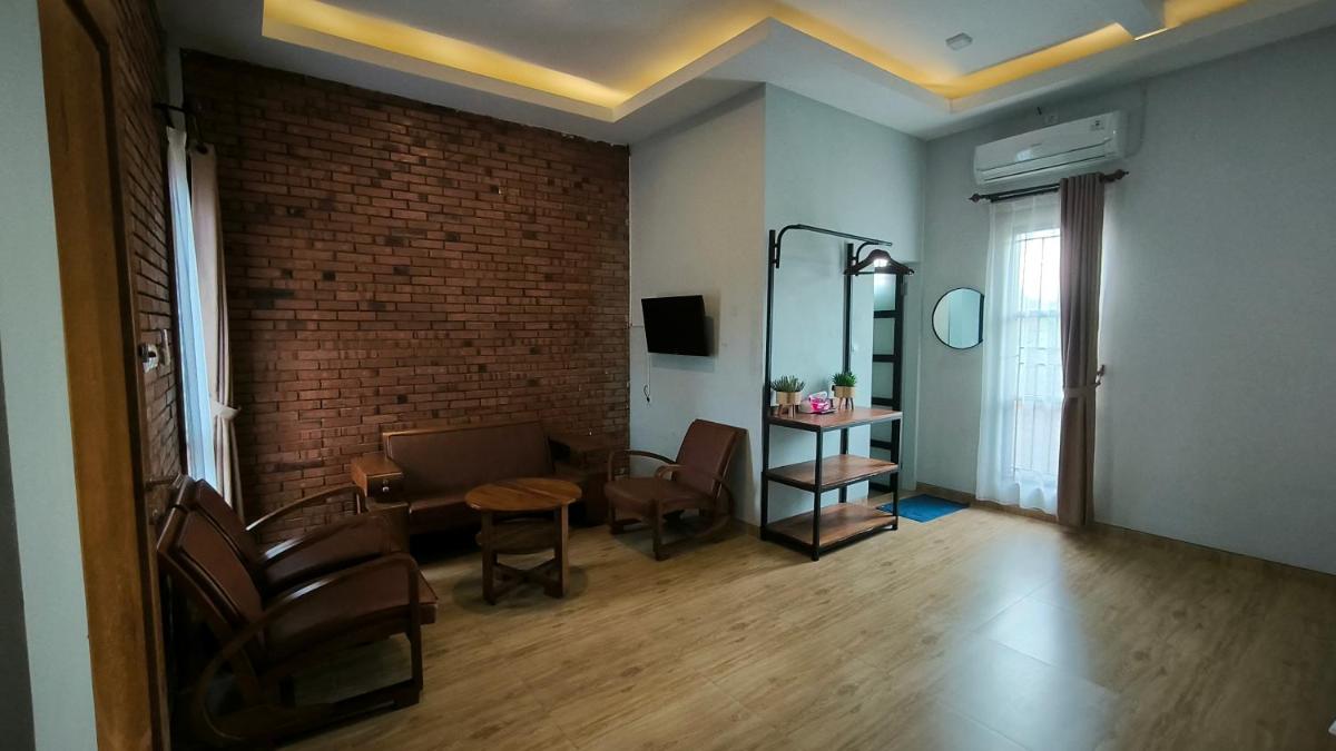 Nez's Guesthouse Syariah - Housity