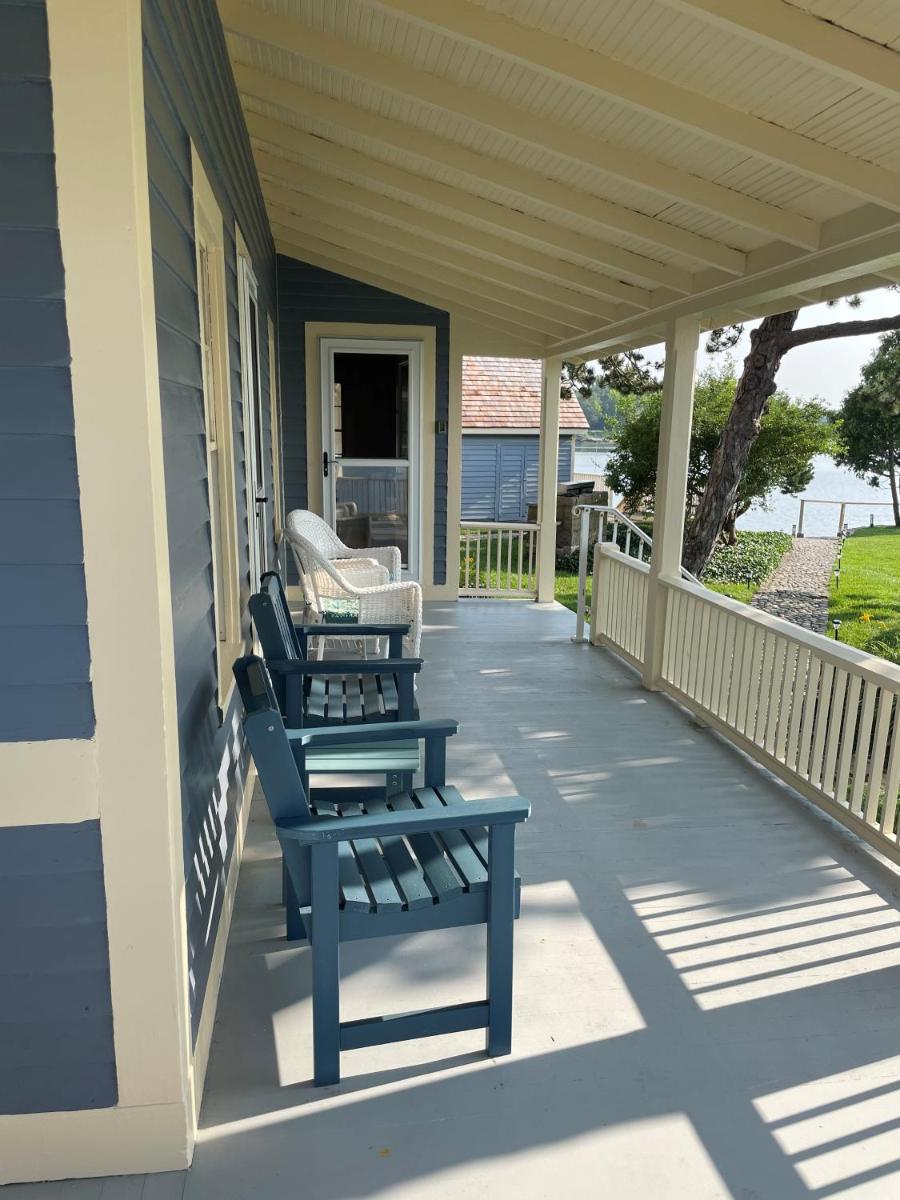PRIVATE Home in CT on Belden Island - Housity