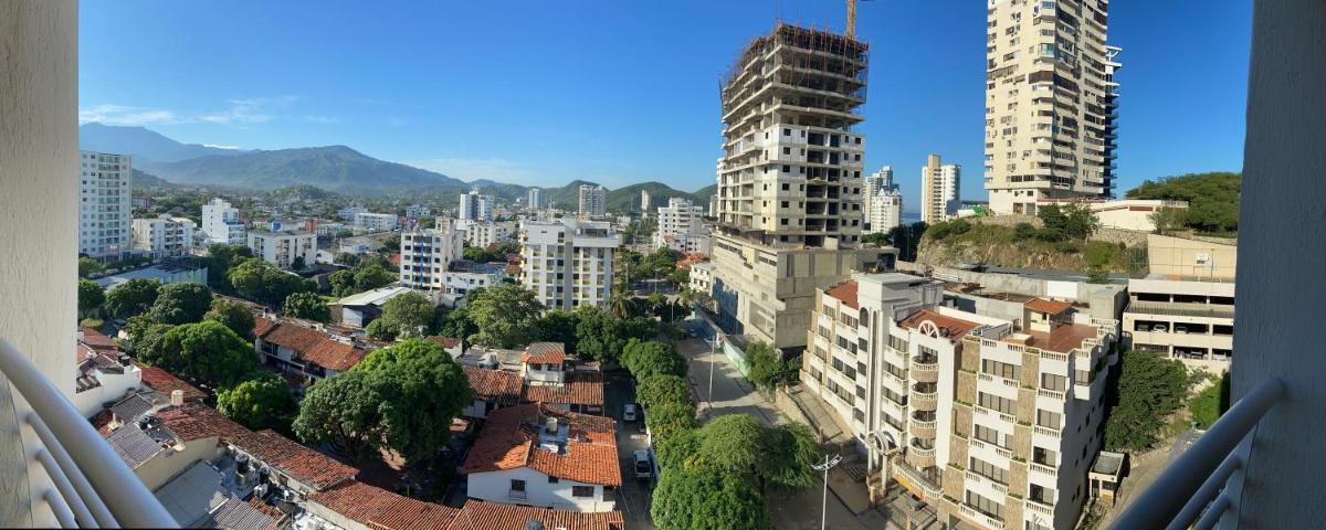 Espectacular vista al rodadero y a la sierra - Housity