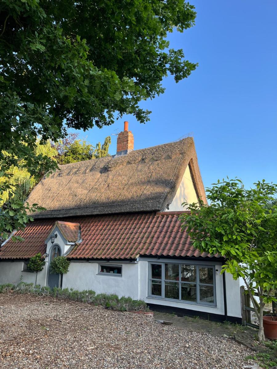 Forge Cottage Suffolk - Housity