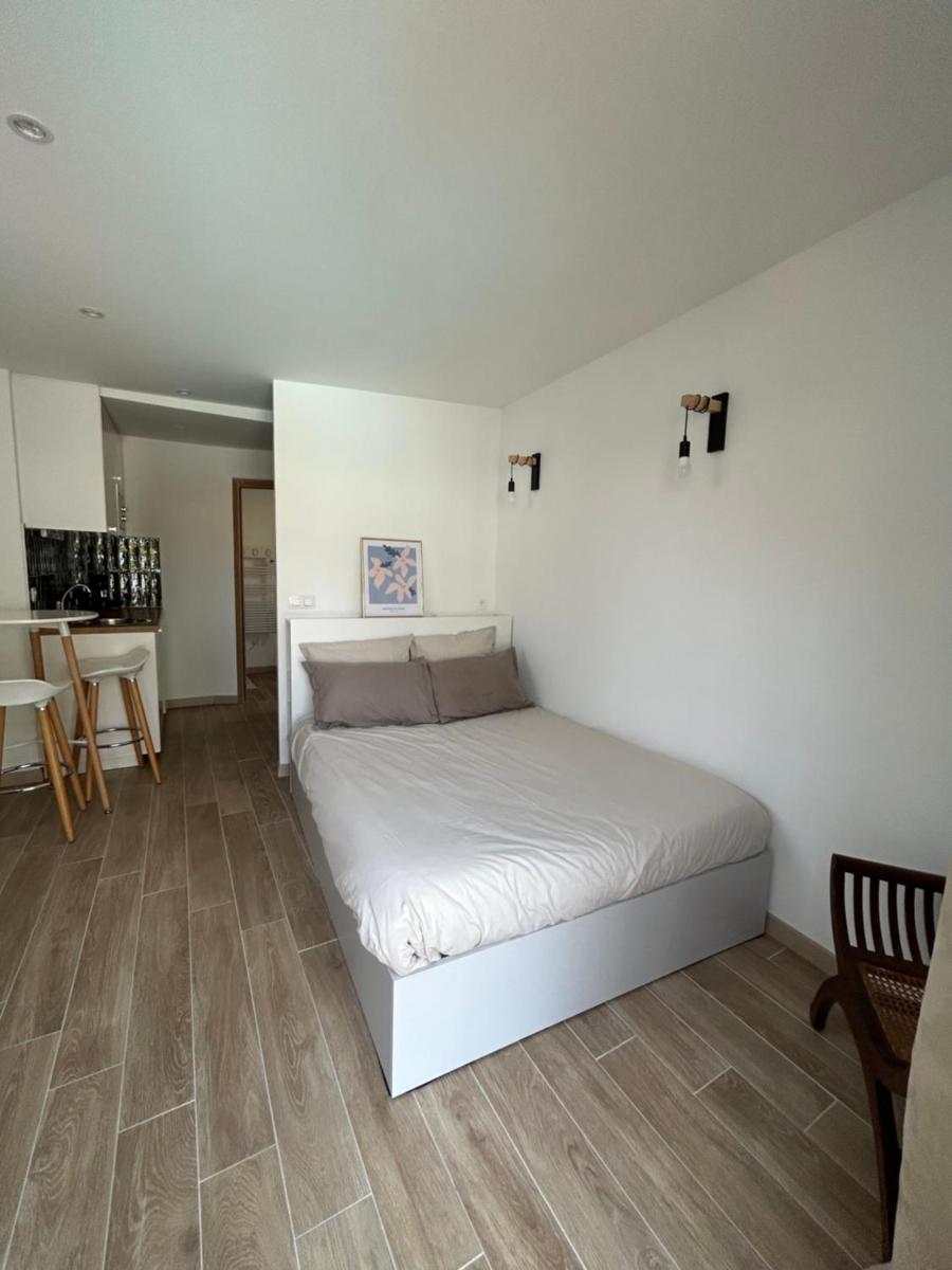 STUDIO avec PISCINE - Hizvo