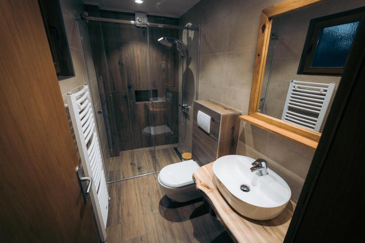 Vila Bajka - Housity