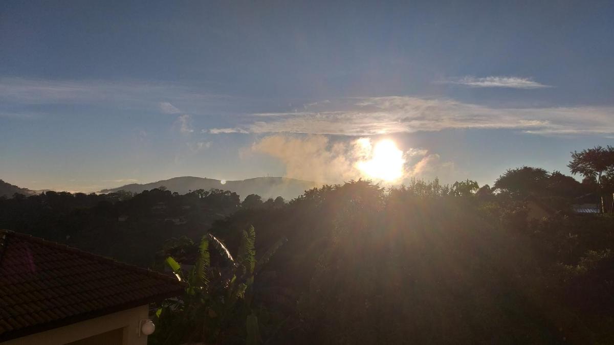 Apto novo em Condominio com vista as Montanhas. - Housity