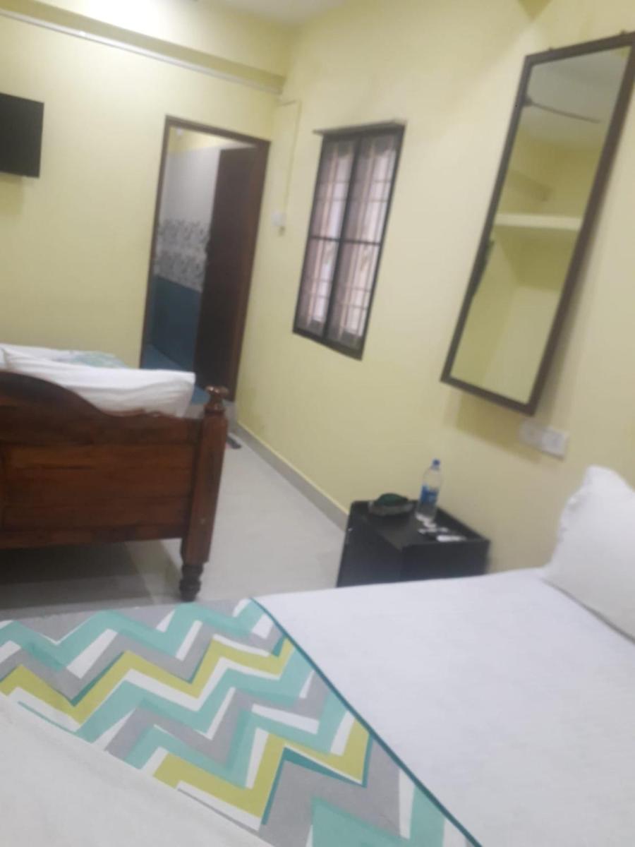 VARADHAR GUEST HOUSE - Housity