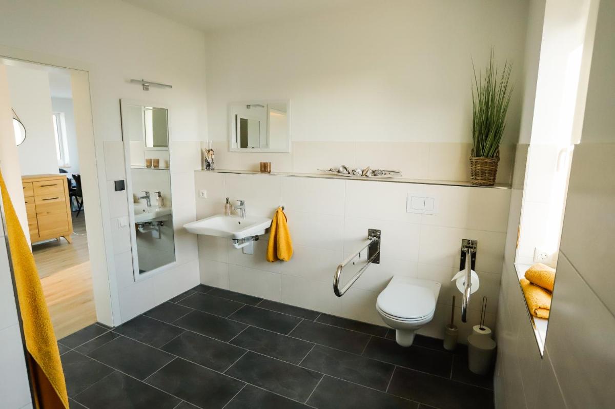 Ferienhaus am Tramser See - Housity