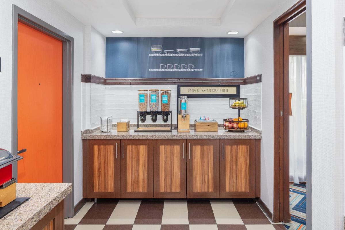 Hampton Inn Joliet-Plainfield I-55 - Housity