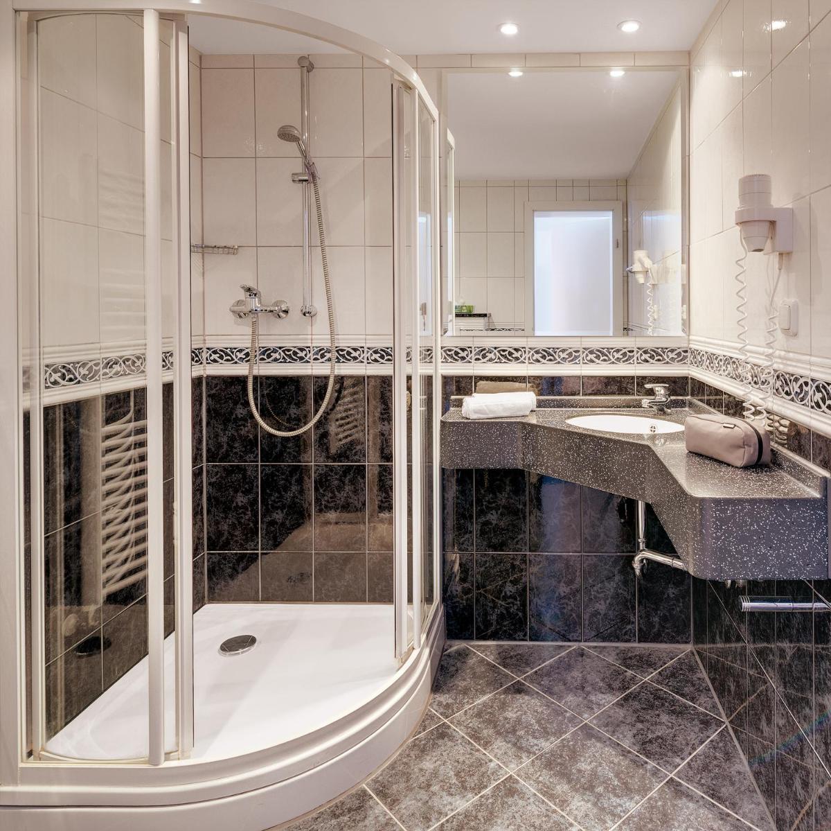 Motorsport Hotel - Housity