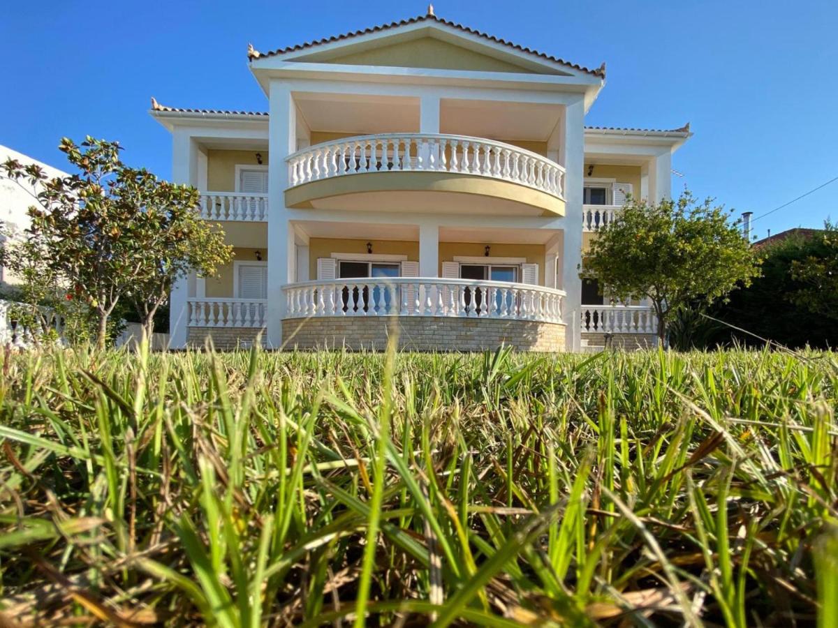 Villa Kourkoumelata in Kefalonia - Housity