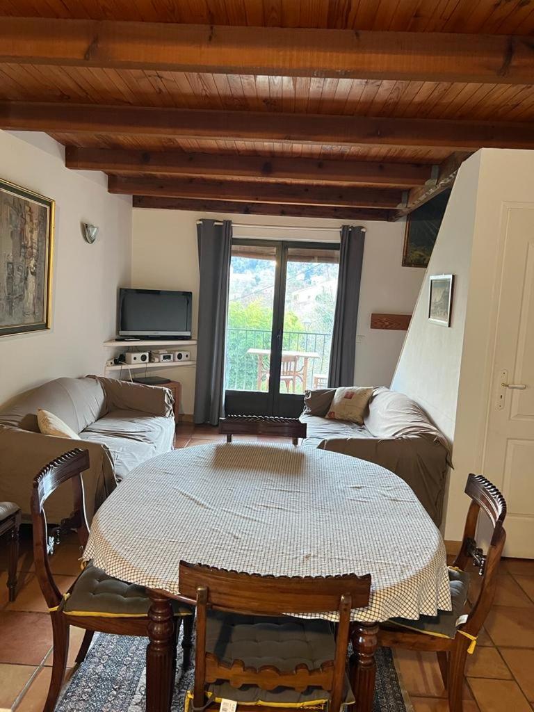 Petite maison proche de la nature - Housity