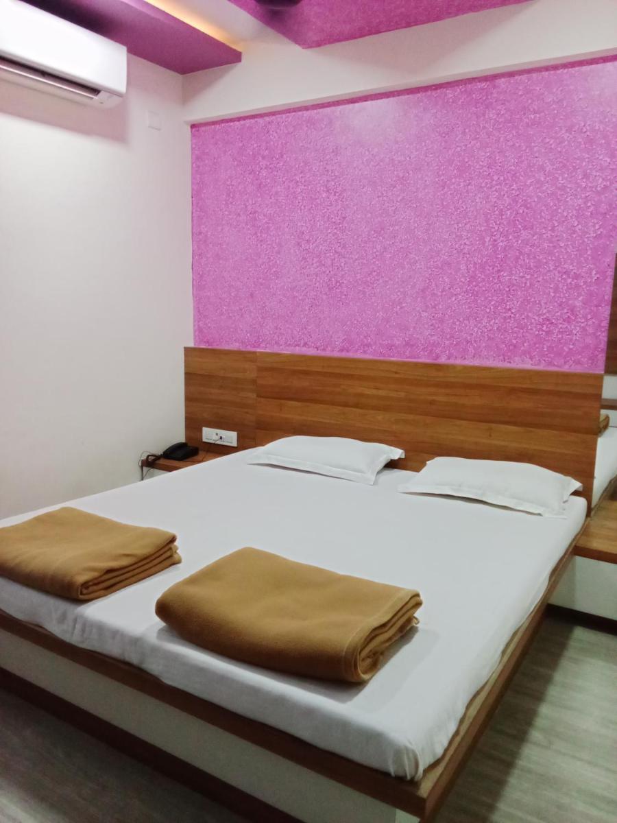 HOTEL SHREEJAY - Housity