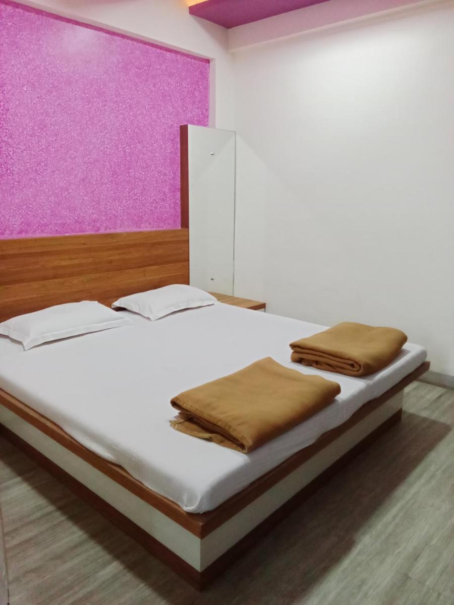 HOTEL SHREEJAY - Housity