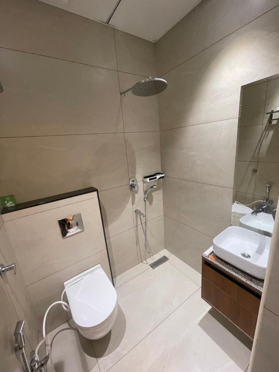 THE PARK HOTEL AND RESTAUREANT - Housity