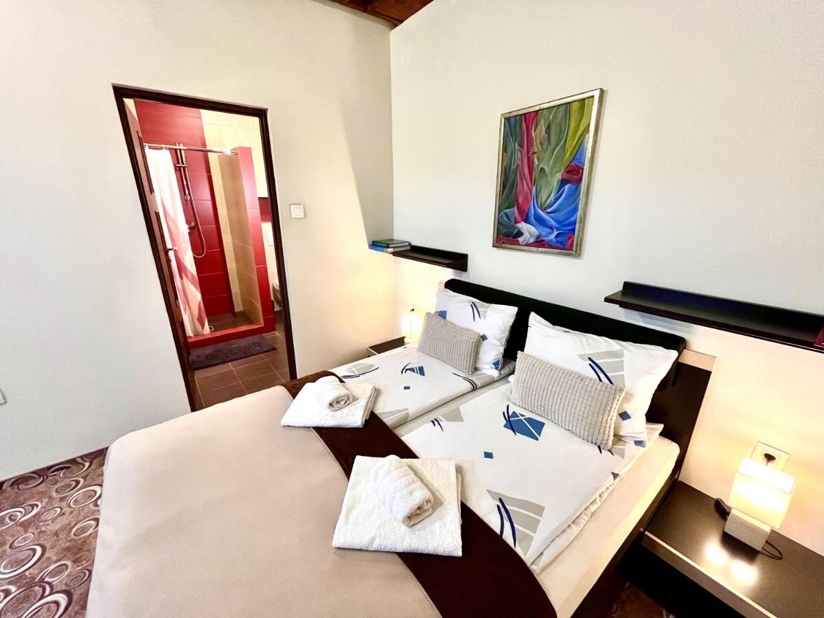 Excluzive - Housity